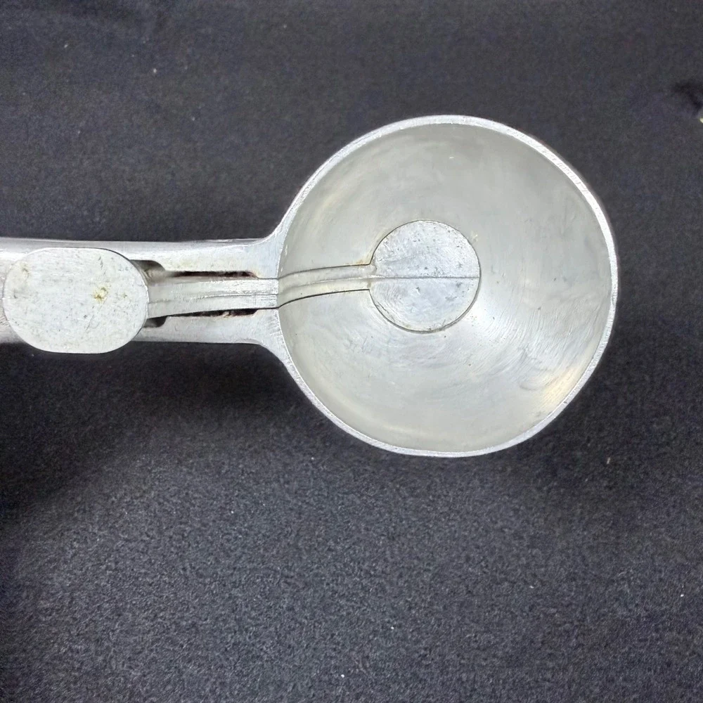 Vintage Aluminum Ice Cream Scoop Thumb Trigger Release Metal Kitchen Tool 8 Inch